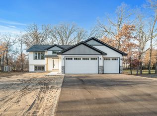 2945 Norway Cir S, Cambridge, MN 55008