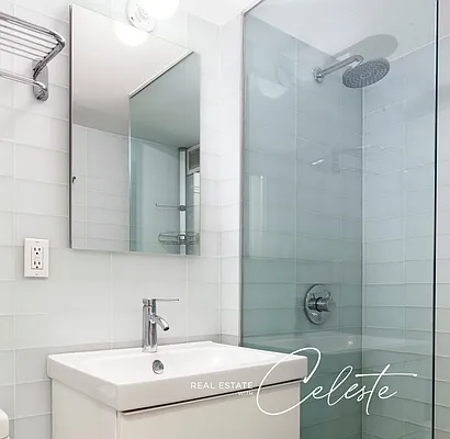 Sold by Sotheby's International Realty | media 6