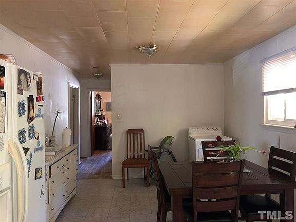 4th image of 903 Corona St