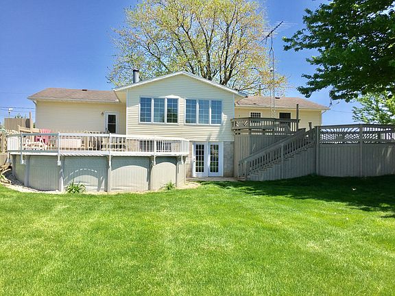 3rd image of 108 Barden St