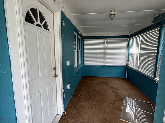 2nd image of 2088 Lake St