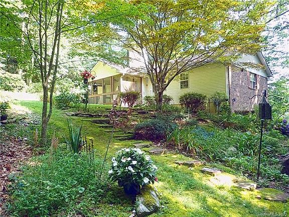 4th image of 424 Hunters Glen Ln