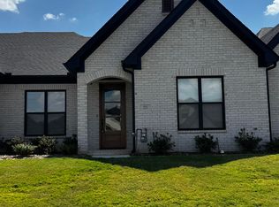 211 Edgewood Cir, Little Rock, AR 72223