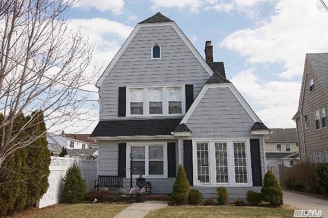 1st image of 135 Southard Ave