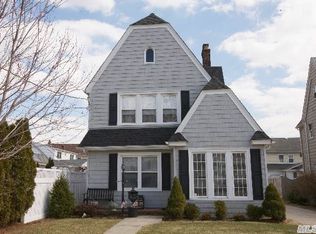 135 Southard Ave, Rockville Centre, NY 11570