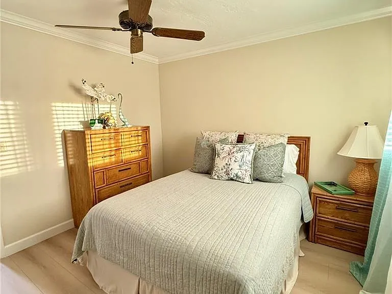 57 High Point Cir W #201 — Photo 12