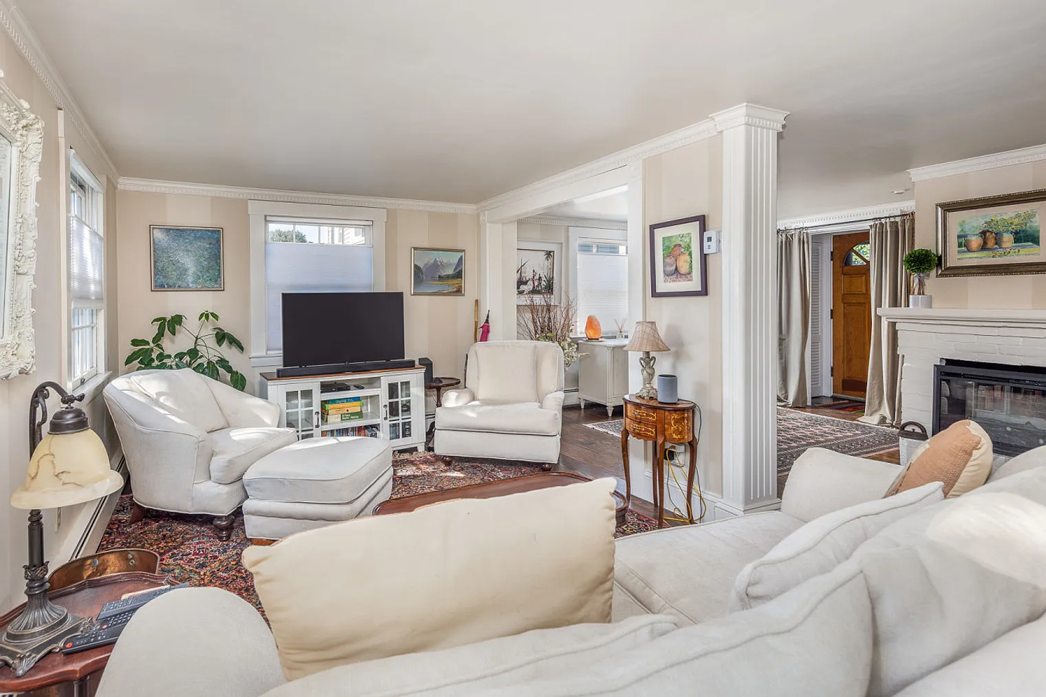 2 bed, 2.0 bath, 1496 sqft, $7,816 — Photo 4