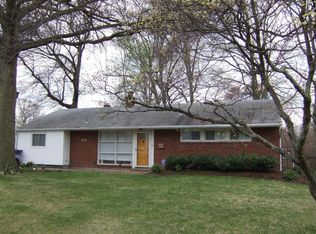 7402 Exmore St, Springfield, VA 22150