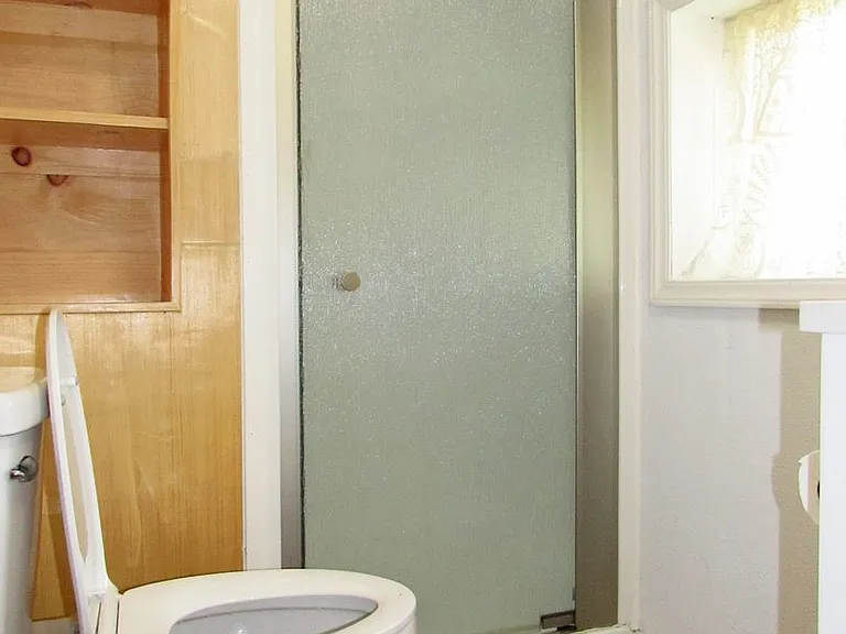 806 Grove Ave — Photo 6