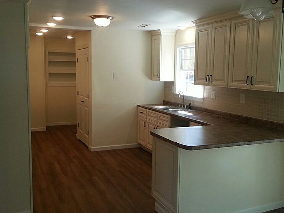 2nd image of 186 Mount Carmel Ln