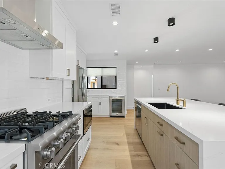 13355 Debby St — Photo 3