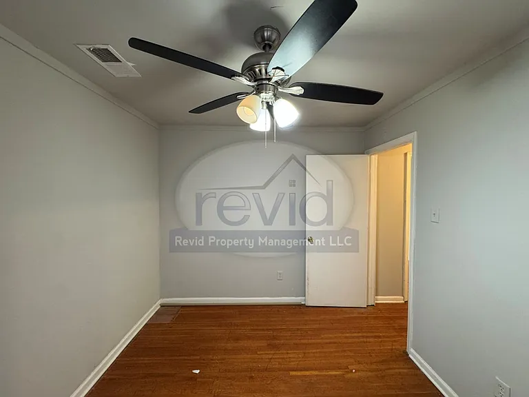 4605 Verne Rd — Photo 7