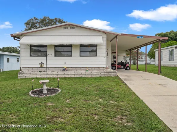 7324 First Circle Dr, Brooksville, FL 34613