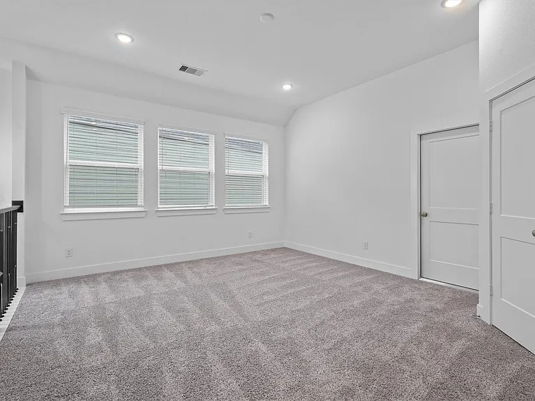 120 Red Cascade Ct — Photo 28