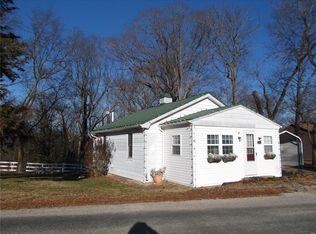 1042 Gilmore Lake Rd, Waterloo, IL 62298