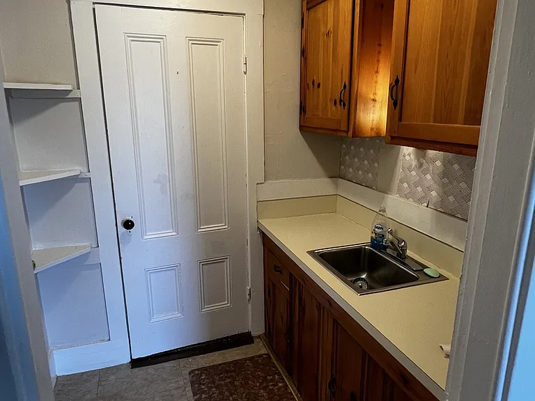 141 Maple St #3 — Photo 6