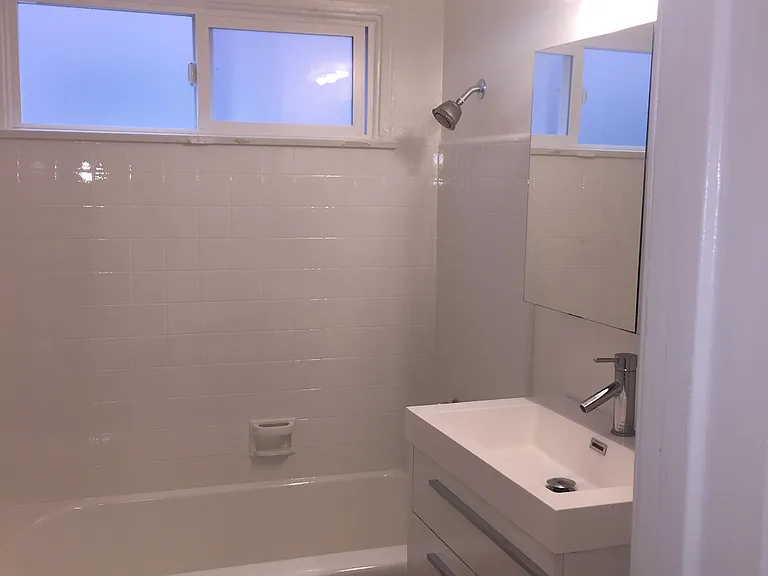 10964 Venice Blvd — Photo 16