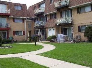 8521 W Rascher Ave #I2S, Chicago, IL 60656