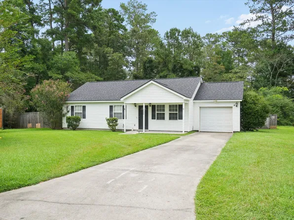 123 Giles Dr, Goose Creek, SC 29445