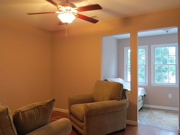 5th image of 8 Hanford Pl #2