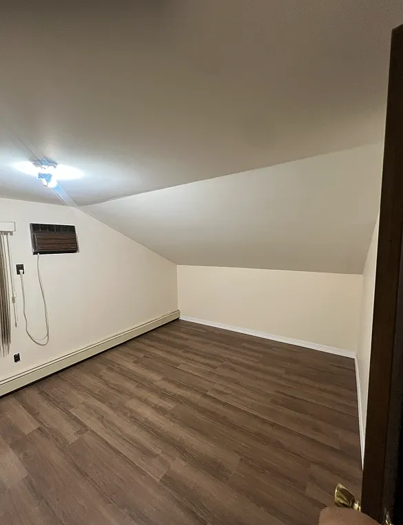 1 bed, 144 sqft, $1,200 — Photo 3