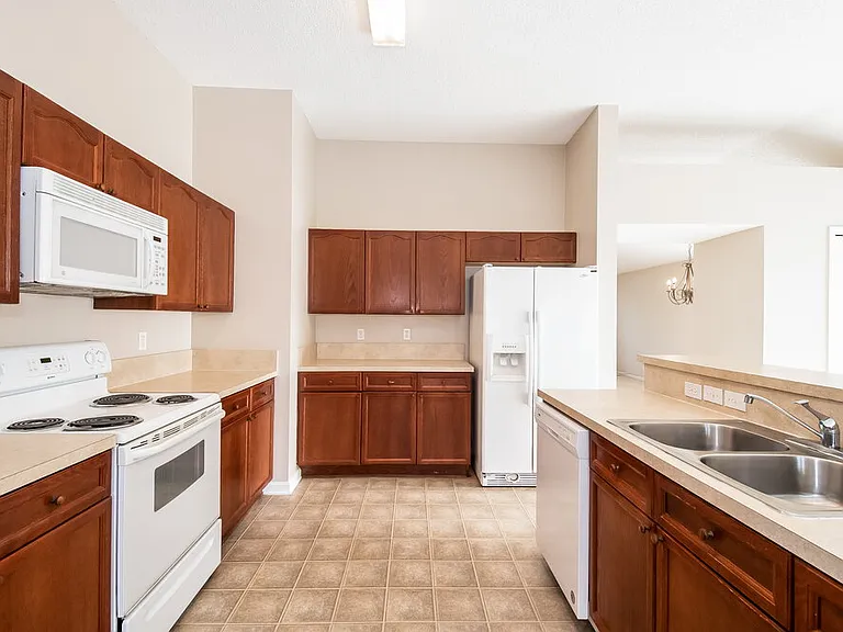 13450 Teddington Ln — Photo 7