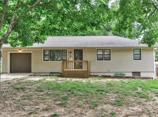 802 SW 17th St, Blue Springs, MO 64015