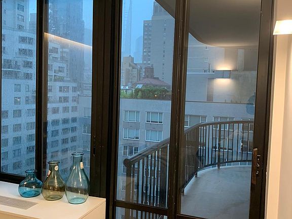 4th image of 304 E 65th St #16ABD