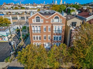 2741 N Southport Ave, Chicago, IL 60614