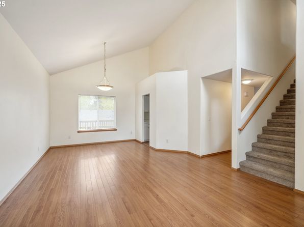 4135 SW Brugger St, Portland, OR 97219