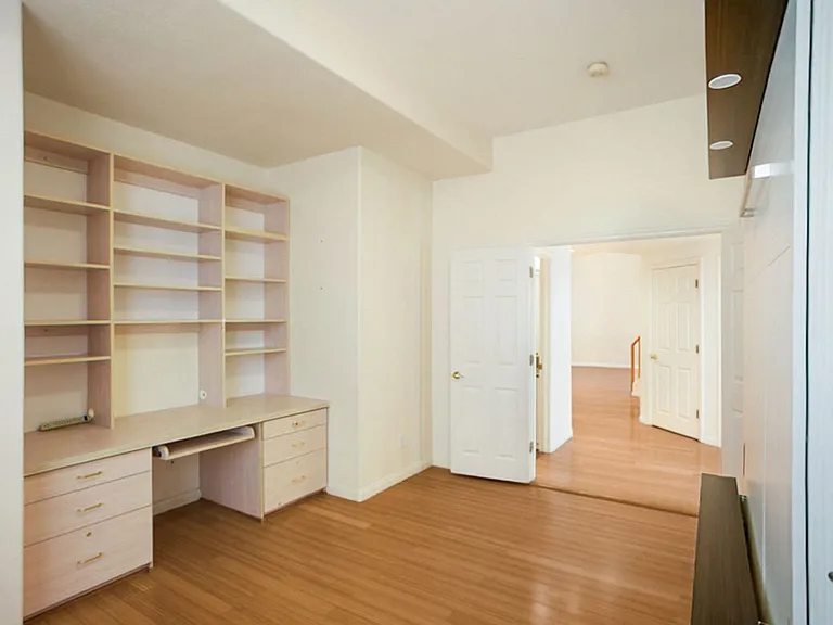 2120 Waterbury Ln — Photo 22