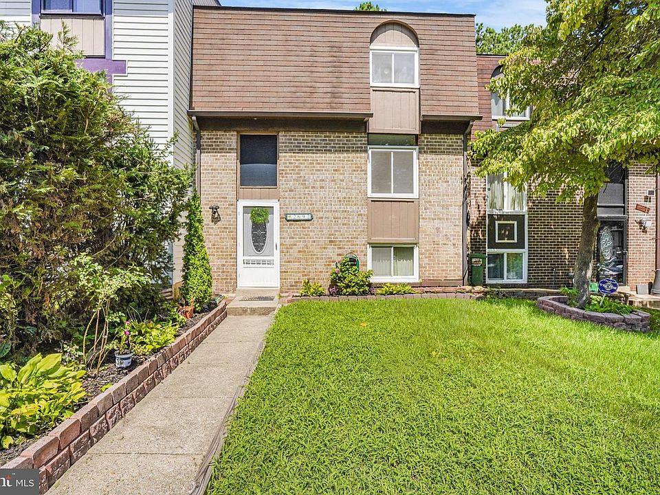 1st image of 2692 Seville Cir