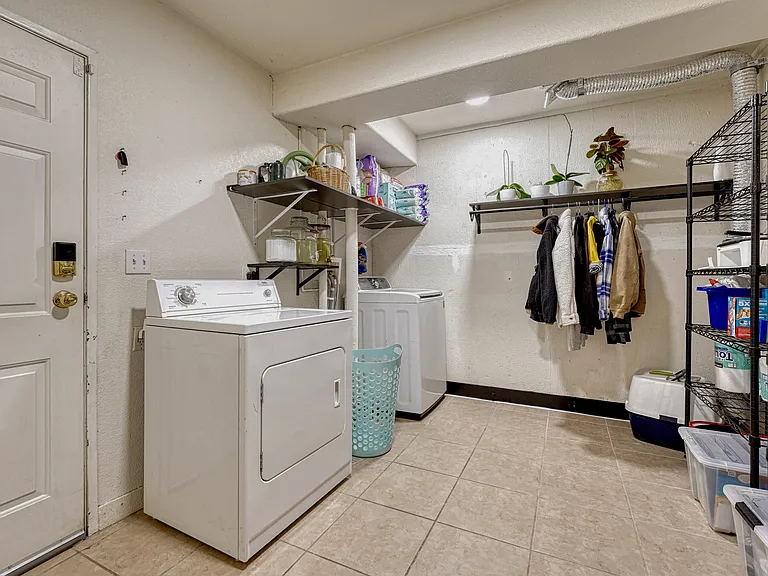 1337 S Danube Ct #103 — Photo 34