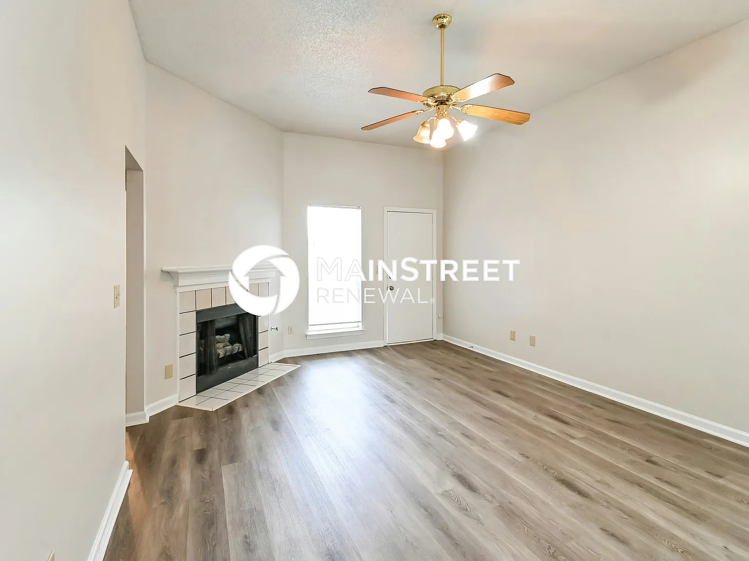 3578 E Regency Park Cir — Photo 2