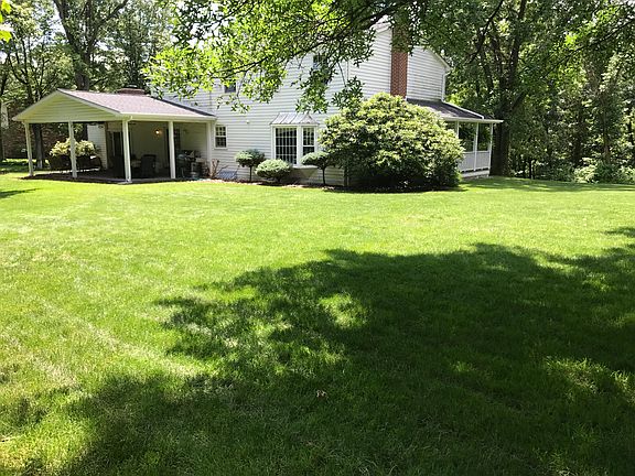 3rd image of 3213 Cambridge Ct