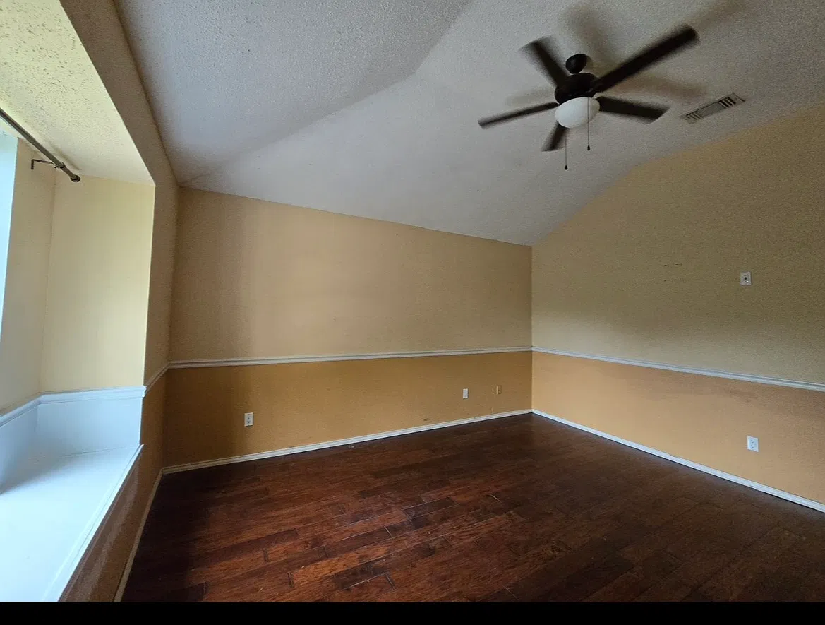 3 bed, 2.5 bath, 1528 sqft, $1,700 — Photo 3