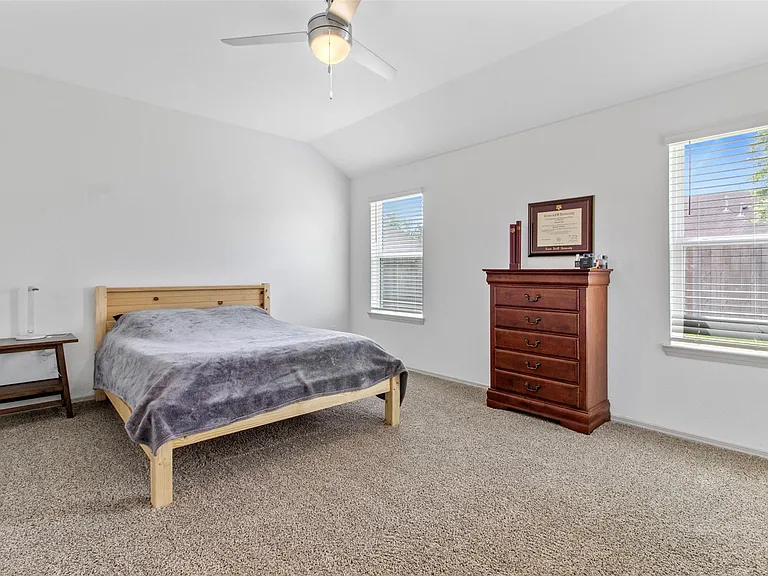 6685 Riplee St — Photo 15