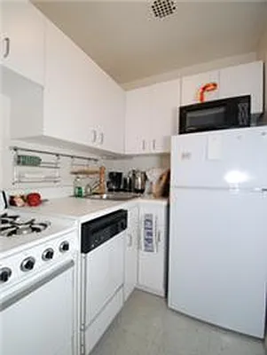 Rented by Buchbinder & Warren | media 13