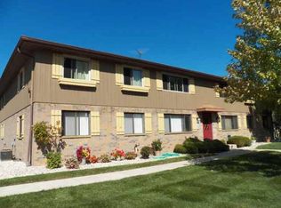 10376 W Whitnall Edge Ct APT 203, Franklin, WI 53132