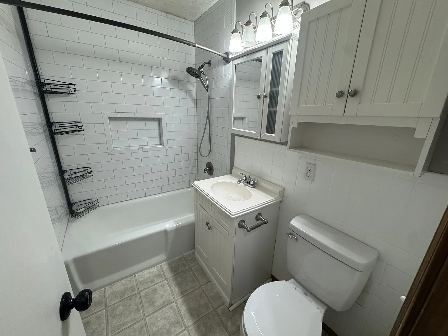 2 bed, 1.0 bath, 864 sqft, $995 — Photo 4