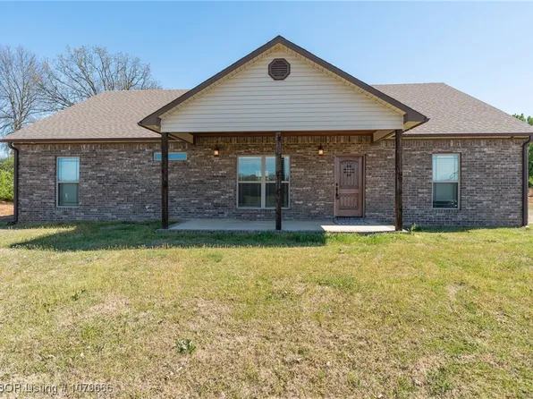 359 Haskens St, Pocola, OK 74902