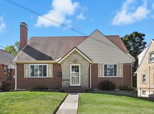 3795 Meadowlark Ln, Cincinnati, OH 45227