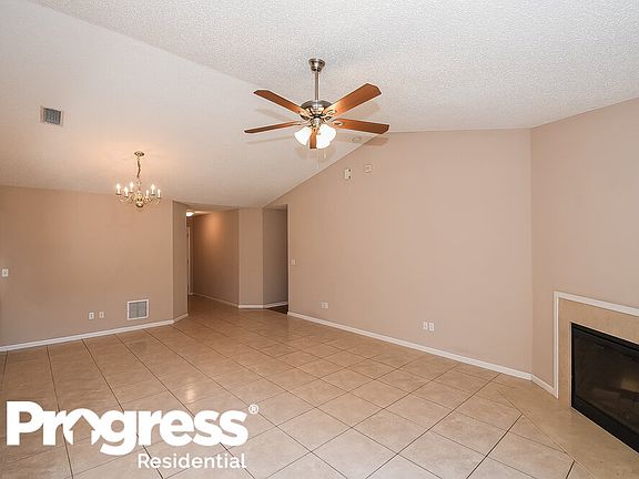 4th image of 6522 Blue Leaf Ln
