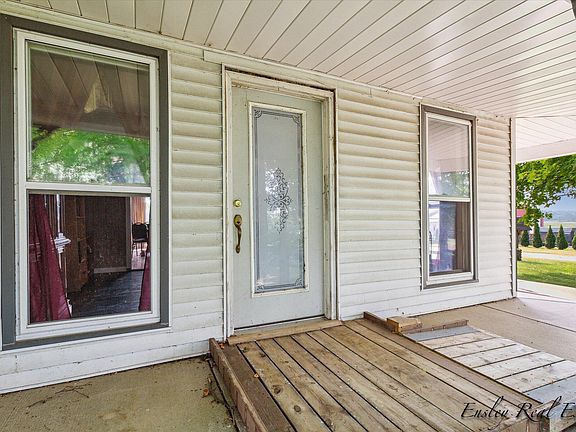 4th image of 13304 S Cypress Ave
