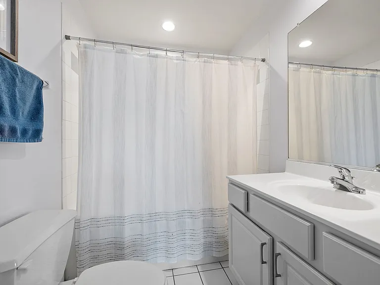 15 Foxcroft Rd #207 — Photo 9