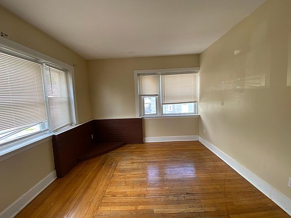 3rd image of 62 Barclay St #2A