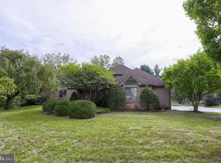 1359 Beaconfield Ln, Lancaster, PA 17601