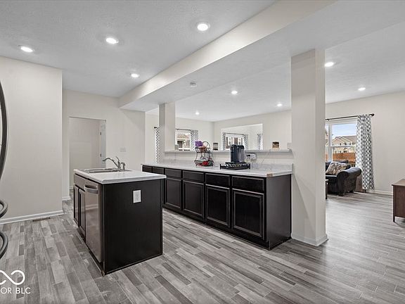 2nd image of 1373 W Quartz Ln