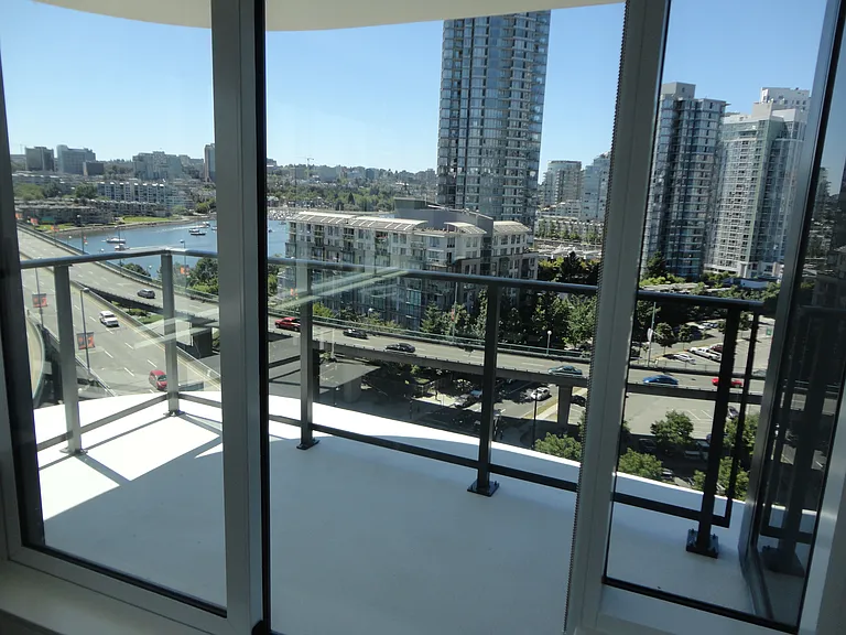 68 Smithe St #1209 — Photo 10