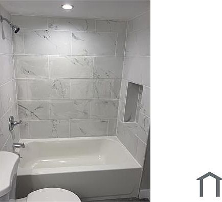 4th image of 2920 Yorkway